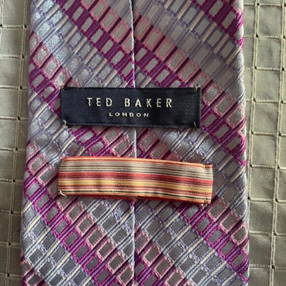 Ted Baker tie - Picture 3 of 4
